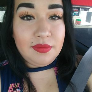 Meet your Posher, Corrina